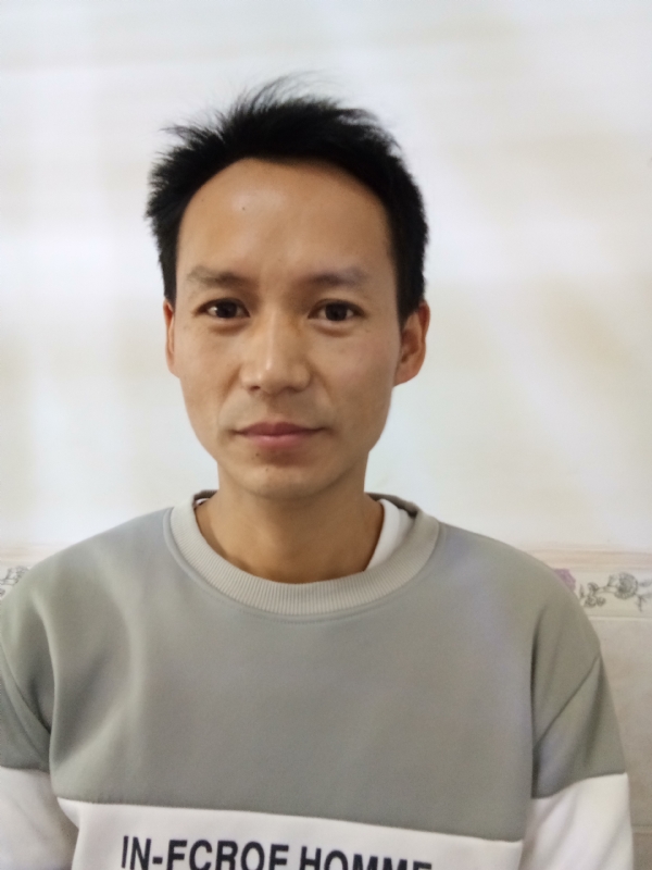 单亲爸爸的第一张照片--禄丰中老年相亲网